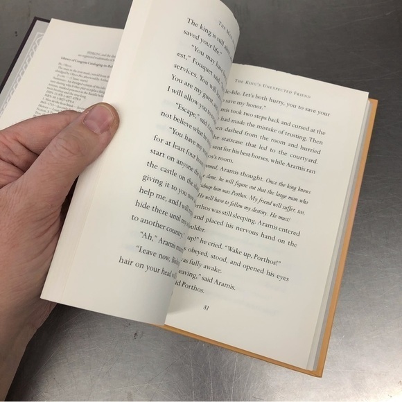 Classic Starts: The Man in the Iron Mask, Hardback book. - Picture 3 of 6